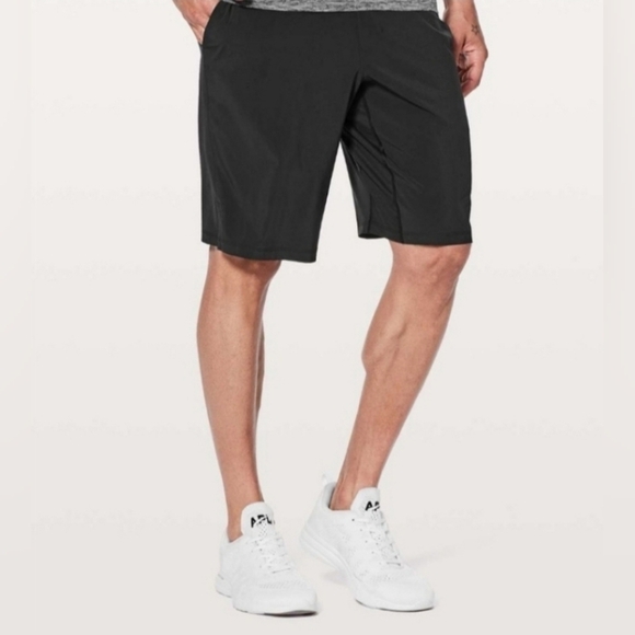 Lululemon The Short in Black, size Medium Athleisure Running Gym Training - Picture 2 of 9